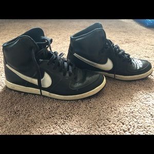 MOVING SALE: Nike Air